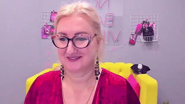 ChristyBrooks online show from January 9, 12:52 pm