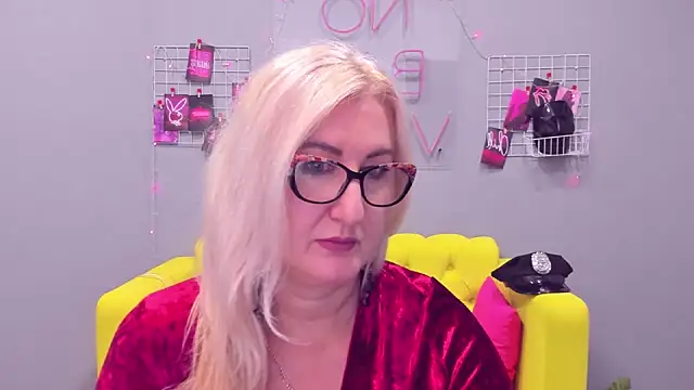 ChristyBrooks online show from January 9, 3:55 pm