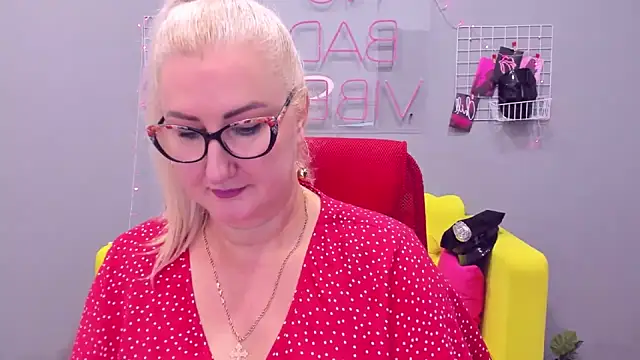 ChristyBrooks online show from January 10, 2:13 pm