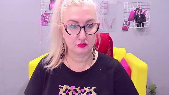 ChristyBrooks online show from January 11, 7:17 am