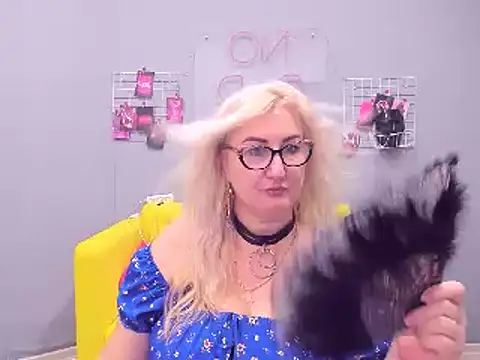 ChristyBrooks online show from January 20, 9:22 pm