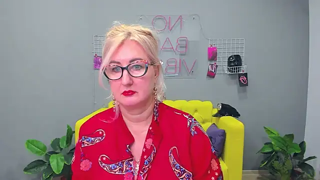 ChristyBrooks online show from January 25, 6:24 pm