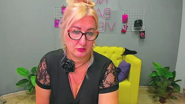 ChristyBrooks online show from January 27, 3:18 pm