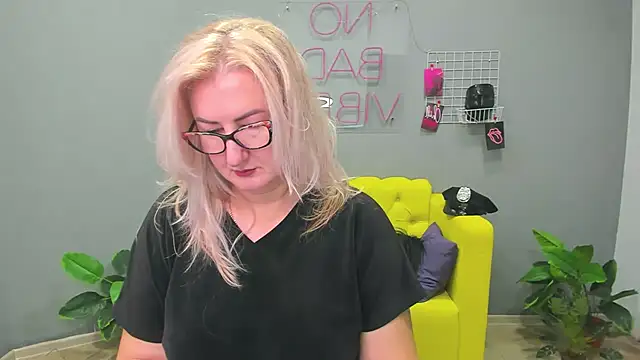 ChristyBrooks online show from January 28, 12:11 pm