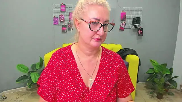 ChristyBrooks online show from January 28, 9:19 pm