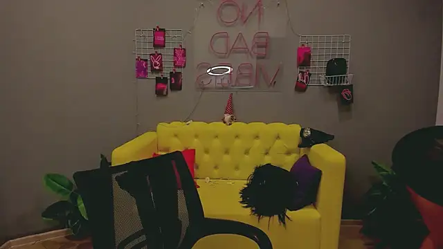 ChristyBrooks online show from January 31, 3:33 pm