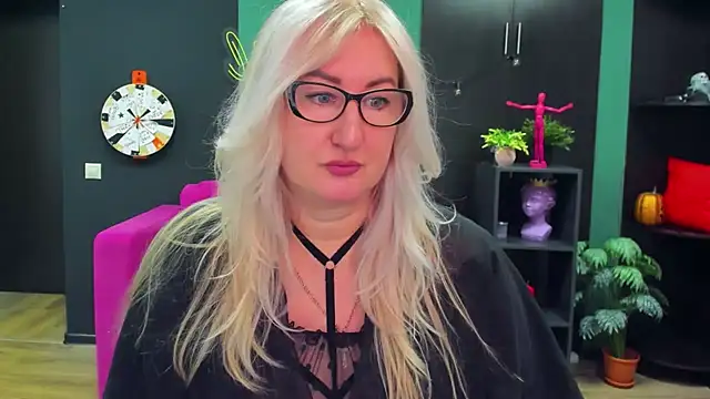 ChristyBrooks online show from February 27, 4:21 pm