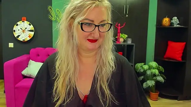 ChristyBrooks online show from March 19, 6:44 pm