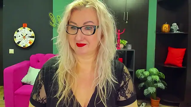 ChristyBrooks online show from March 21, 1:12 pm