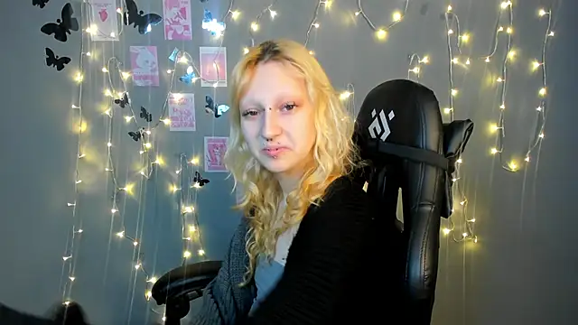 Snapshot of Lexy-Woorhez chatting on February 5, 10:41 am Lexy-Woorhez online show from February 5, 10:41 am