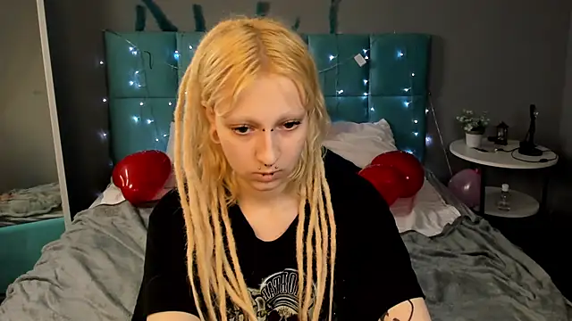 Snapshot of Lexy-Woorhez chatting on February 13, 1:26 pm Lexy-Woorhez online show from February 13, 1:26 pm