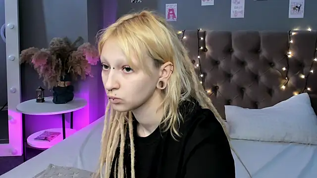 Snapshot of Lexy-Woorhez chatting on February 21, 10:39 am Lexy-Woorhez online show from February 21, 10:39 am