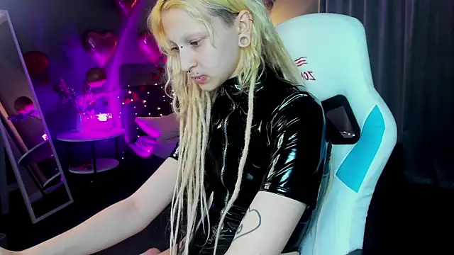 Snapshot of Lexy-Woorhez chatting on February 28, 4:42 pm Lexy-Woorhez online show from February 28, 4:42 pm