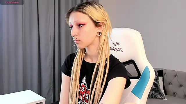 Snapshot of Lexy-Woorhez chatting on October 17, 11:35 am Lexy-Woorhez online show from October 17, 11:35 am