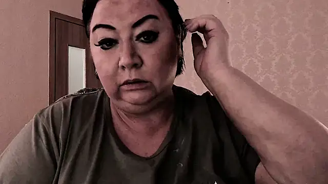 SexxyDreams1 online show from December 21, 7:15 am