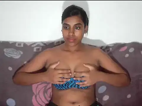 Snapshot of XIndian_Butterfly4uX chatting on January 19, 6:21 pm XIndian Butterfly4uX online show from January 19, 6:21 pm