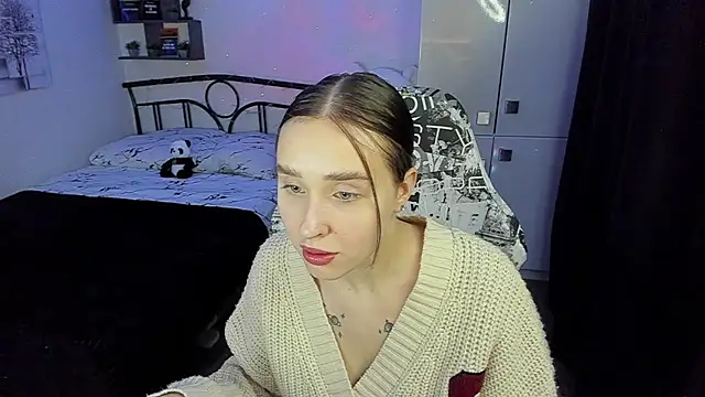 Snapshot of LinaTruly chatting on November 10, 9:47 pm LinaTruly online show from November 10, 9:47 pm