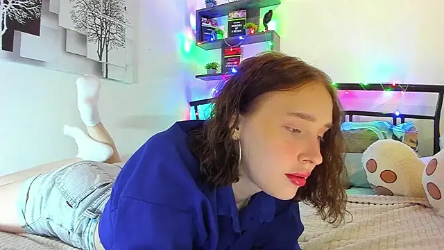 LinaTruly online show from March 14, 10:04 pm