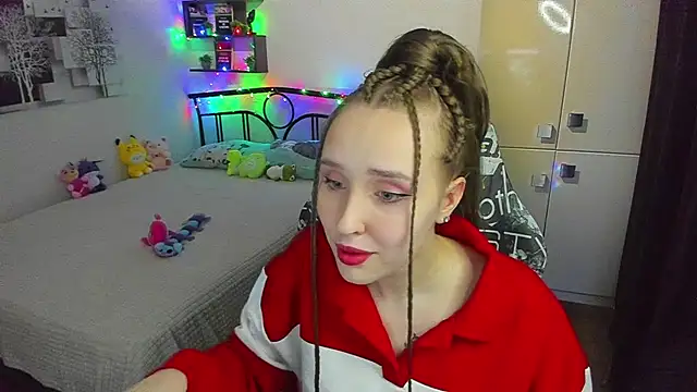 LinaTruly online show from April 18, 9:26 pm