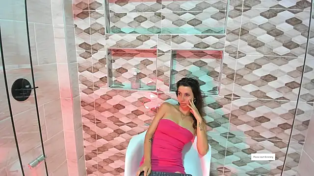 Snapshot of jolie_lov chatting on February 8, 7:16 pm jolie lov online show from February 8, 7:16 pm
