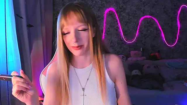 Inma Lewdness online show from December 13, 9:13 am