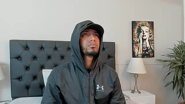 Robin Rief online show from September 28, 3:12 am