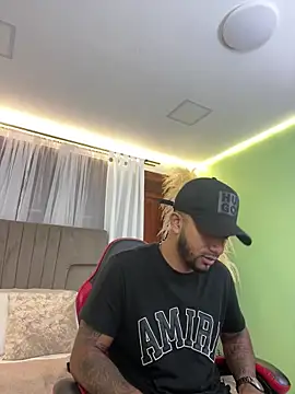 Robin Rief online show from December 20, 11:28 am