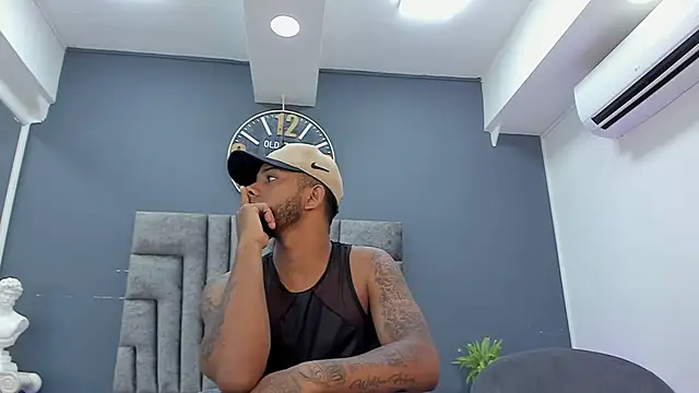 Robin Rief online show from April 21, 1:42 am