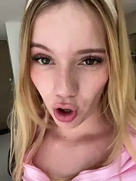 NicoleCut online show from February 18, 5:10 pm