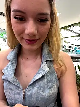 NicoleCut online show from October 1, 8:04 pm