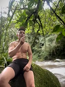 adam-rivera online show from November 17, 8:36 pm