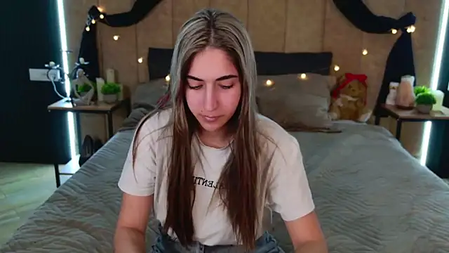 Teresa Stane online show from February 21, 5:02 am