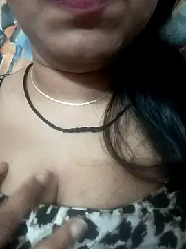 Snapshot of Haniya-143 chatting on February 11, 8:31 pm Haniya-143 online show from February 11, 8:31 pm