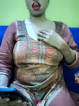 Snapshot of Haniya-143 chatting on September 15, 1:33 pm Haniya-143 online show from September 15, 1:33 pm