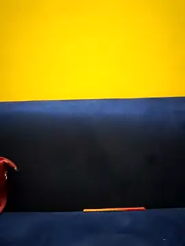 Snapshot of Haniya-143 chatting on October 9, 11:14 pm Haniya-143 online show from October 9, 11:14 pm