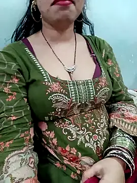 Snapshot of Haniya-143 chatting on December 20, 9:33 pm Haniya-143 online show from December 20, 9:33 pm