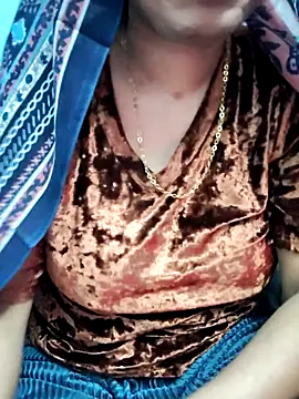 Snapshot of Haniya-143 chatting on January 16, 12:20 pm Haniya-143 online show from January 16, 12:20 pm