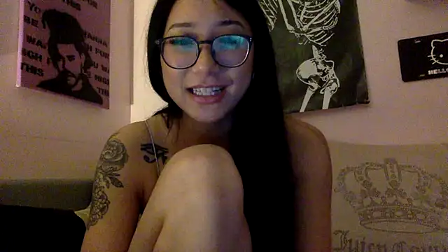 Snapshot of tokyobaby chatting on December 12, 6:03 am tokyobaby online show from December 12, 6:03 am