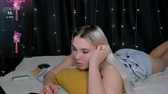 LadyHottCum online show from December 13, 5:38 am