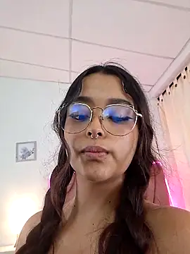 Snapshot of Ariana_Pierce chatting on June 12, 3:11 pm Ariana Pierce online show from June 12, 3:11 pm