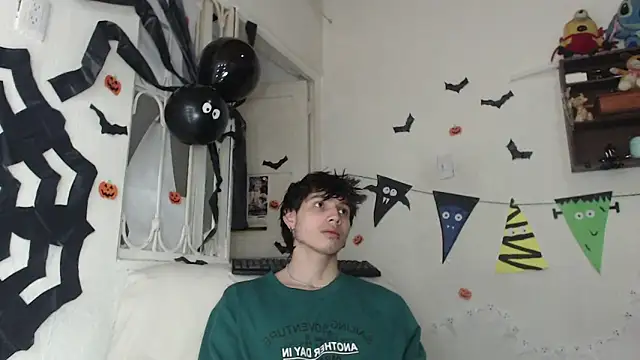 Snapshot of pervertsteens3 chatting on October 25, 3:03 am pervertsteens3 online show from October 25, 3:03 am