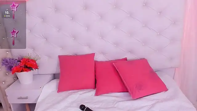 Snapshot of anchela-garcia1 chatting on September 30, 2:11 pm anchela-garcia1 online show from September 30, 2:11 pm