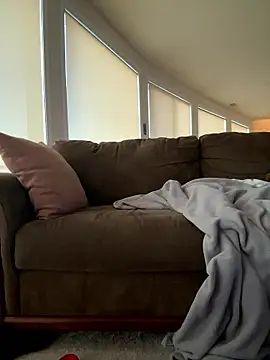 littlemissbabycakes online show from January 15, 1:10 am