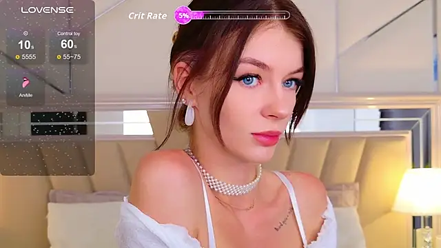 Snapshot of MeganMour chatting on September 17, 5:25 pm MeganMour online show from September 17, 5:25 pm