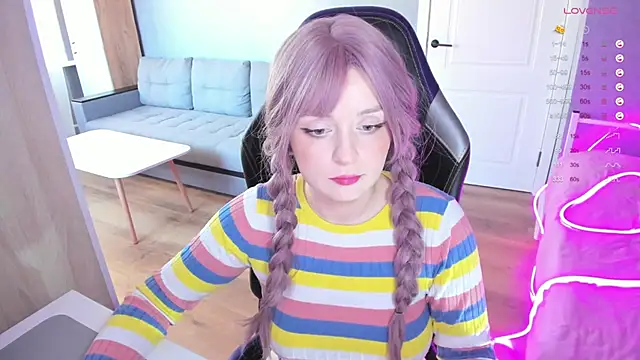 Amy honey angel online show from October 9, 8:45 am