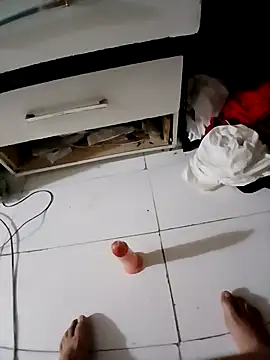 Snapshot of frotasso chatting on January 7, 10:08 pm frotasso online show from January 7, 10:08 pm