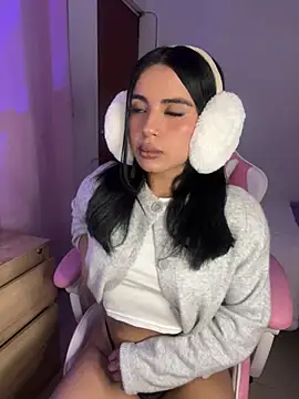 Emily-14 online show from January 14, 4:29 am