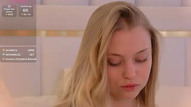 Snapshot of DorisHell chatting on January 22, 12:06 am DorisHell online show from January 22, 12:06 am