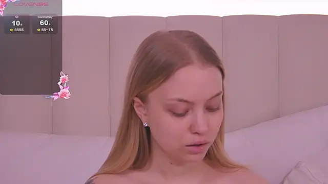 Snapshot of DorisHell chatting on February 5, 6:15 pm DorisHell online show from February 5, 6:15 pm