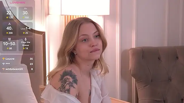 Snapshot of DorisHell chatting on February 15, 9:26 pm DorisHell online show from February 15, 9:26 pm